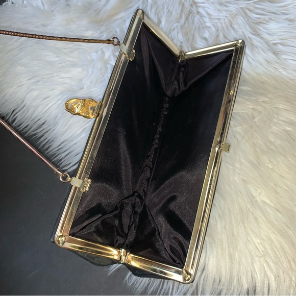 v i n t a g e :: Elegant Pearl Evening Metal Framed Purse Clutch - Picture 5 of 14